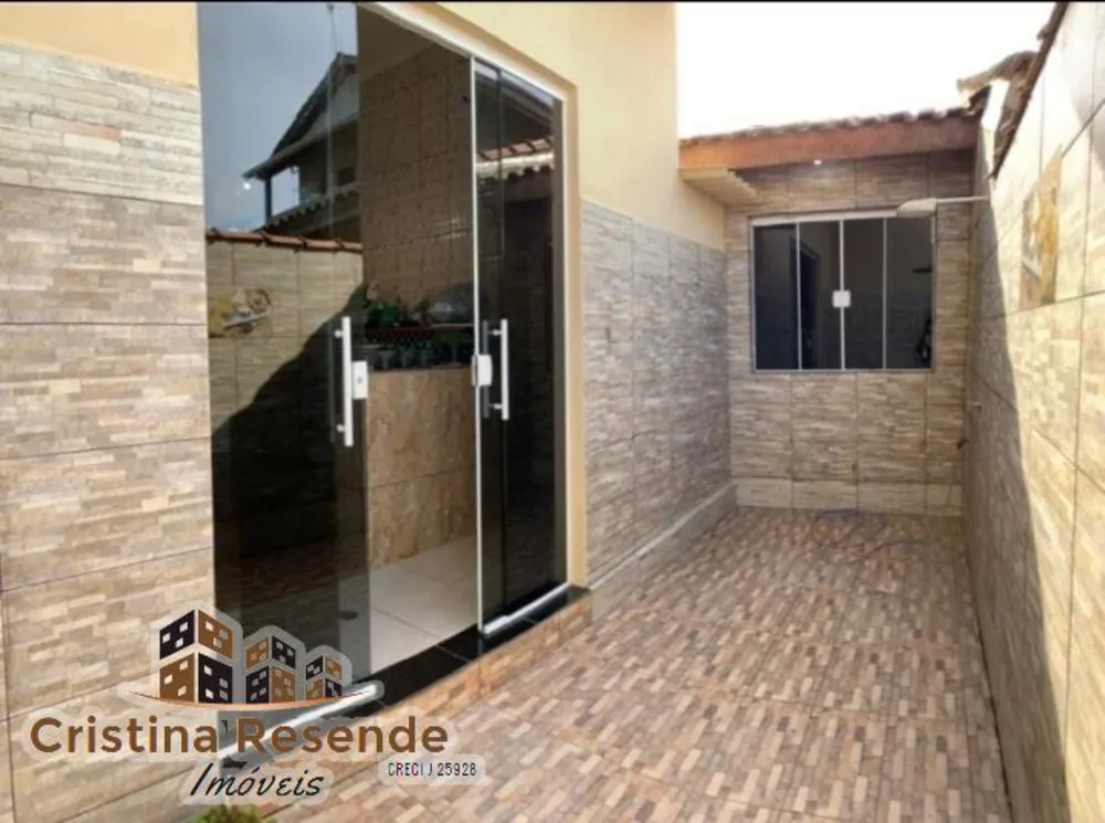 Sobrado à venda com 4 quartos, 215m² - Foto 1