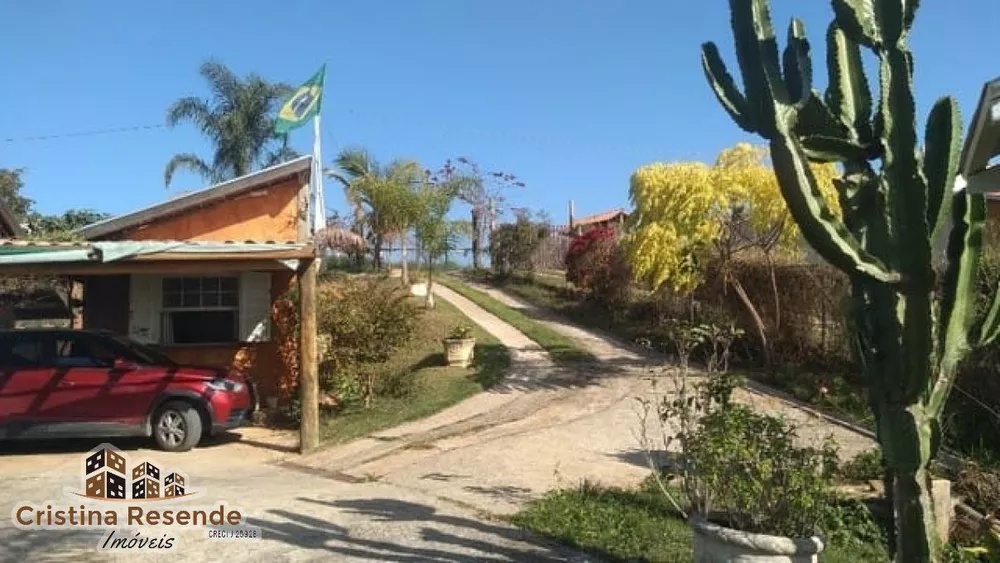 Fazenda à venda com 2 quartos, 2500m² - Foto 1