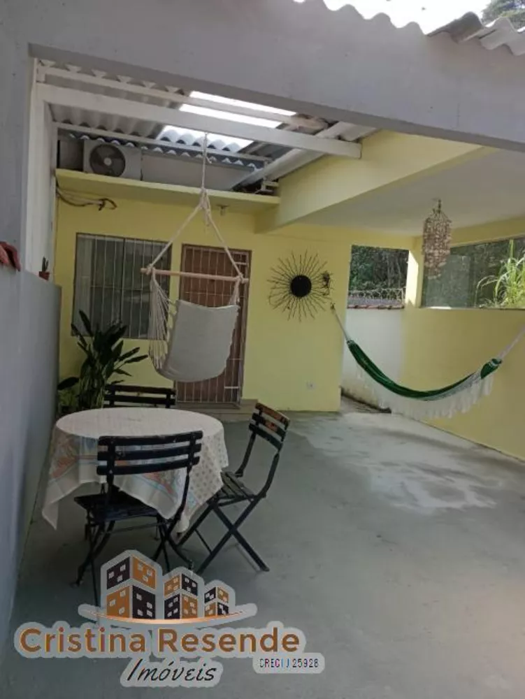 Casa à venda com 2 quartos, 150m² - Foto 1