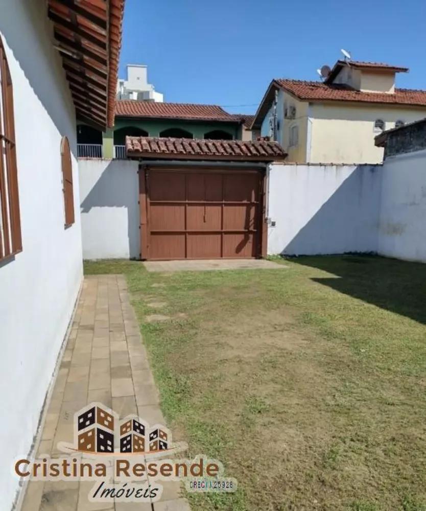 Casa à venda com 5 quartos, 780m² - Foto 1