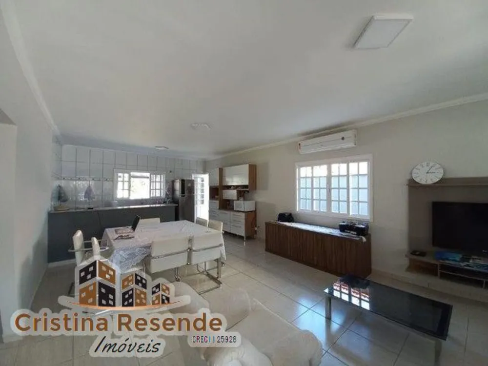 Casa, 3 quartos, 180 m² - Foto 1