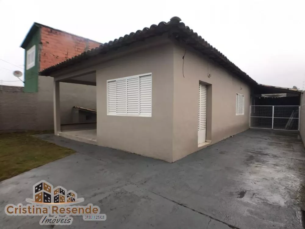 Casa à venda com 3 quartos, 387m² - Foto 1