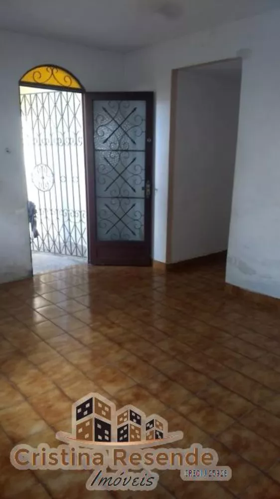 Casa à venda com 2 quartos, 140m² - Foto 1