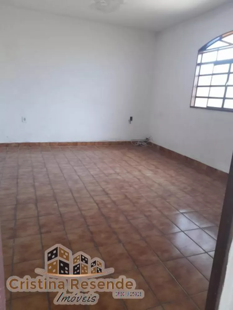 Casa à venda com 2 quartos, 140m² - Foto 3