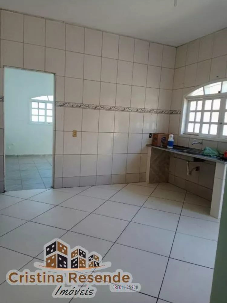 Casa à venda com 2 quartos, 100m² - Foto 3