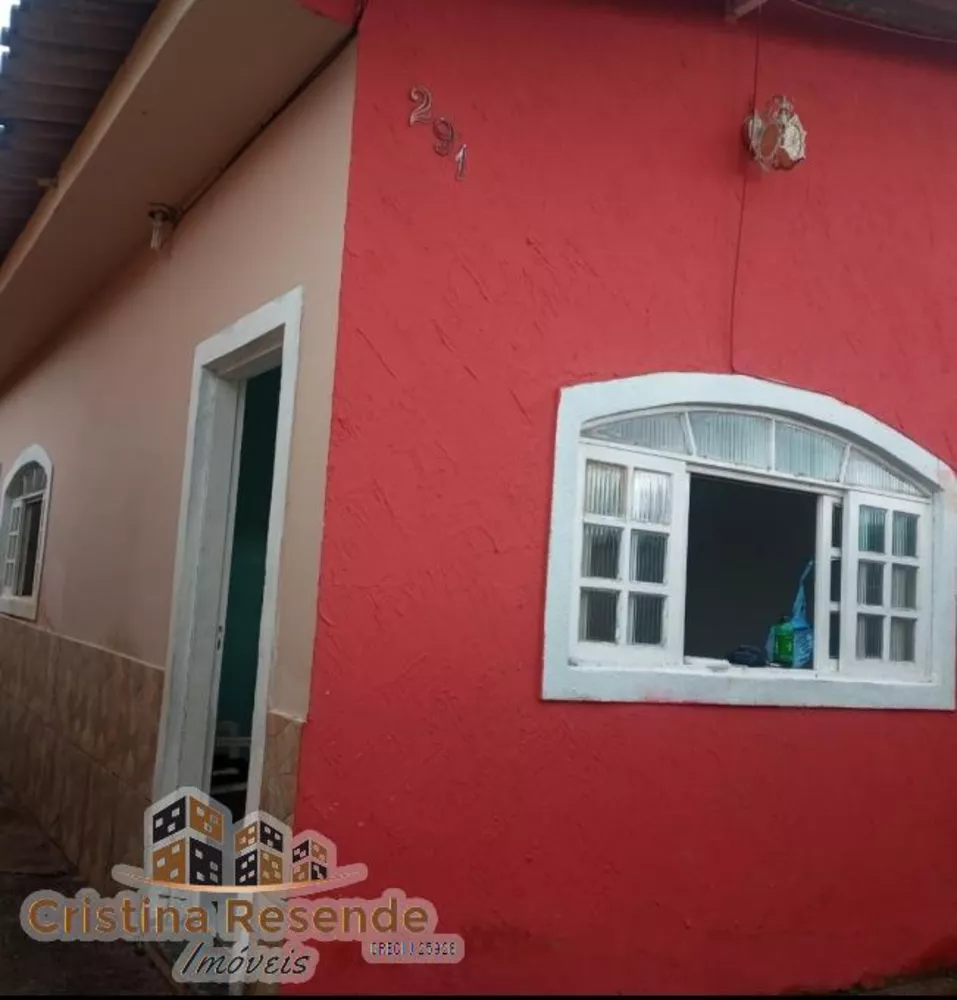 Casa à venda com 2 quartos, 100m² - Foto 2