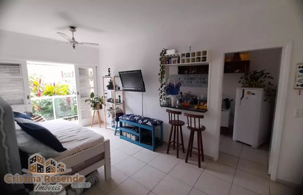 Casa à venda com 2 quartos, 125m² - Foto 1