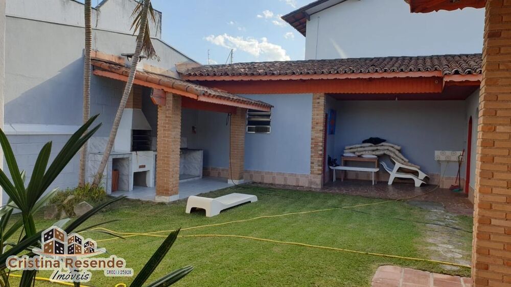 Casa, 5 quartos, 304 m² - Foto 1