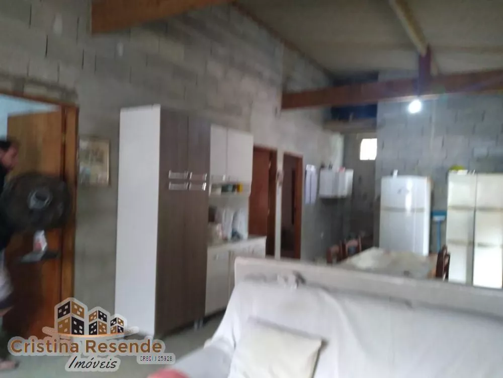 Casa à venda com 3 quartos, 400m² - Foto 2