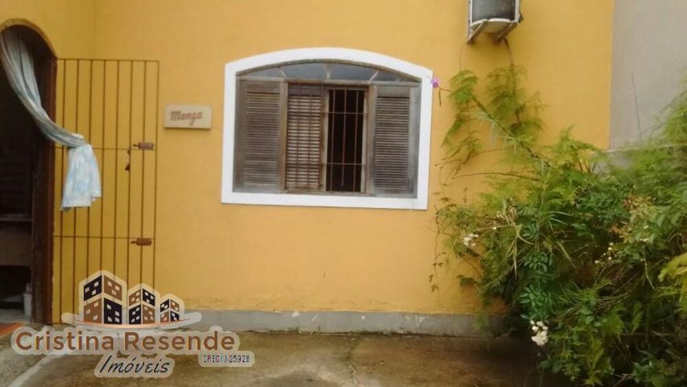 Casa à venda com 3 quartos, 250m² - Foto 1