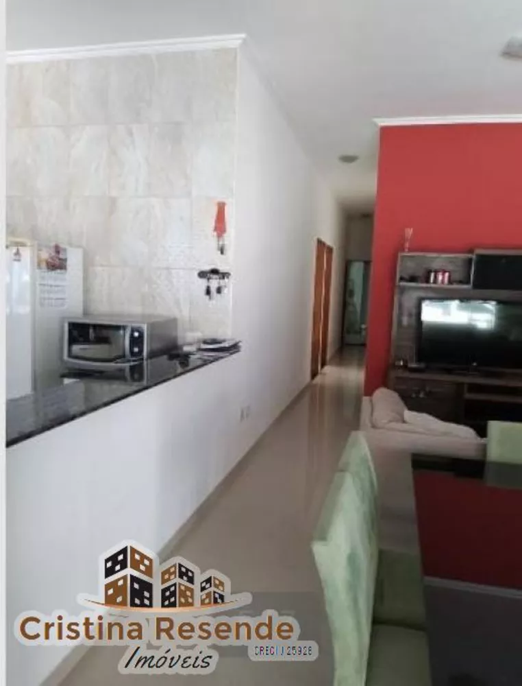 Casa à venda com 3 quartos, 250m² - Foto 4