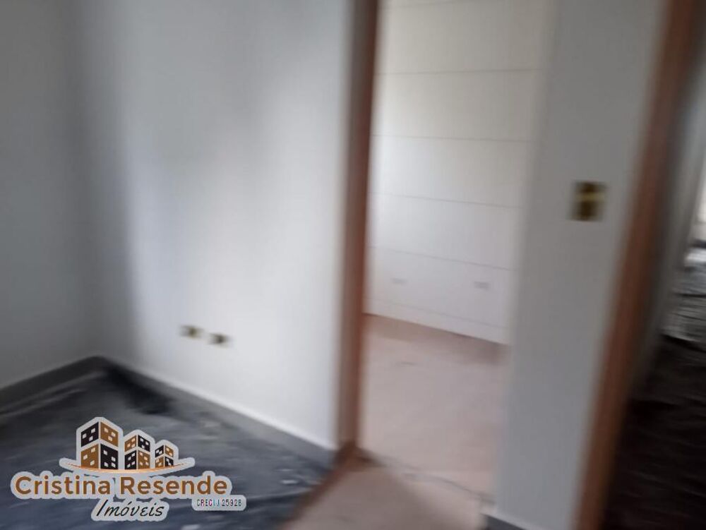 Casa à venda com 2 quartos, 180m² - Foto 3