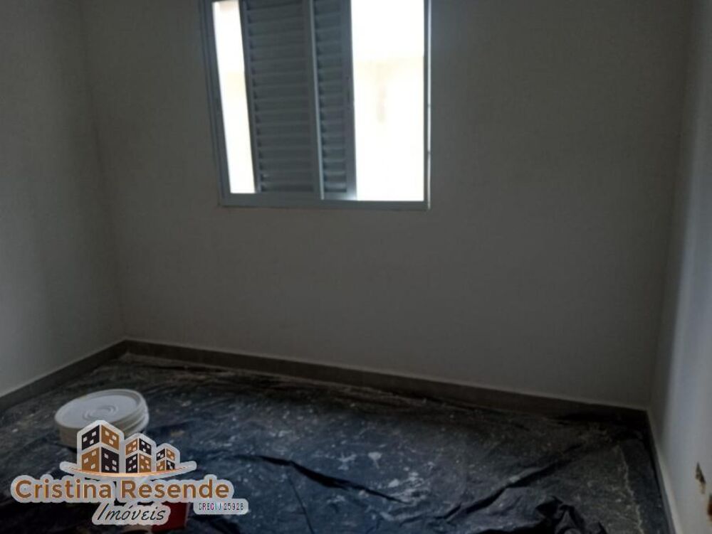 Casa à venda com 2 quartos, 180m² - Foto 4