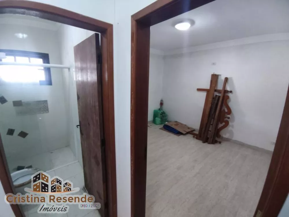 Casa à venda com 1 quarto, 250m² - Foto 3