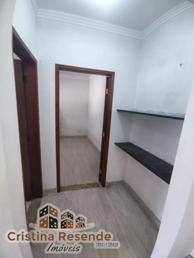 Casa à venda com 1 quarto, 250m² - Foto 2