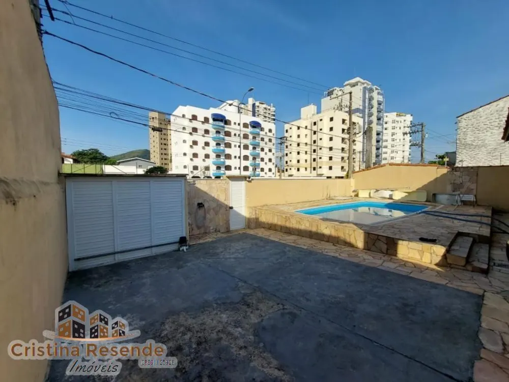 Casa, 3 quartos, 285 m² - Foto 1