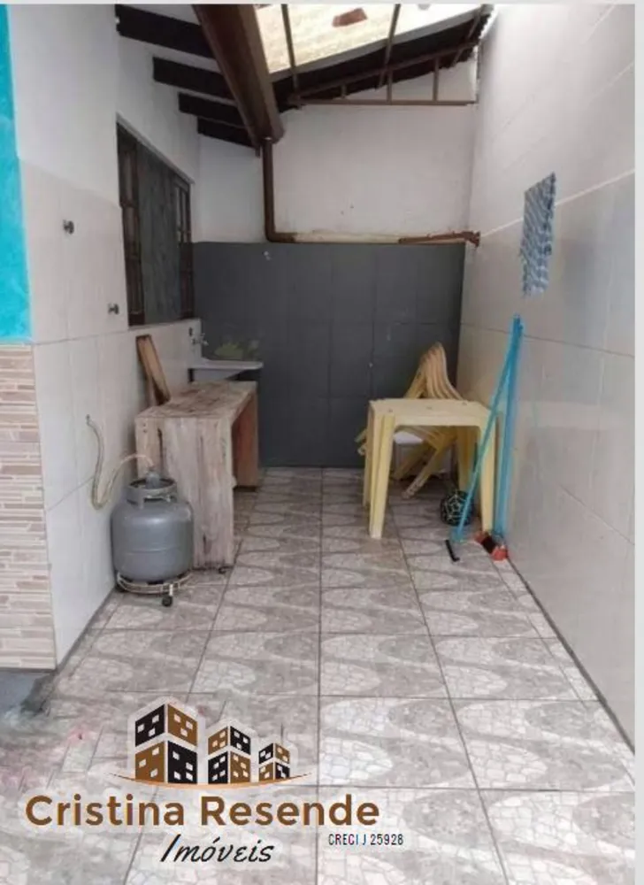Casa, 6 quartos, 198 m² - Foto 2