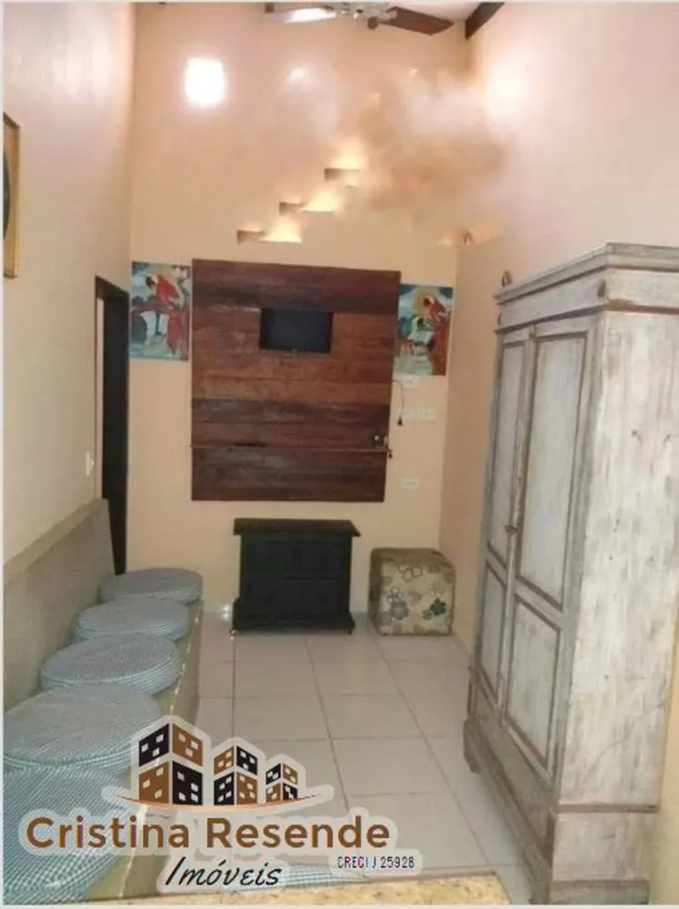 Casa, 6 quartos, 198 m² - Foto 4