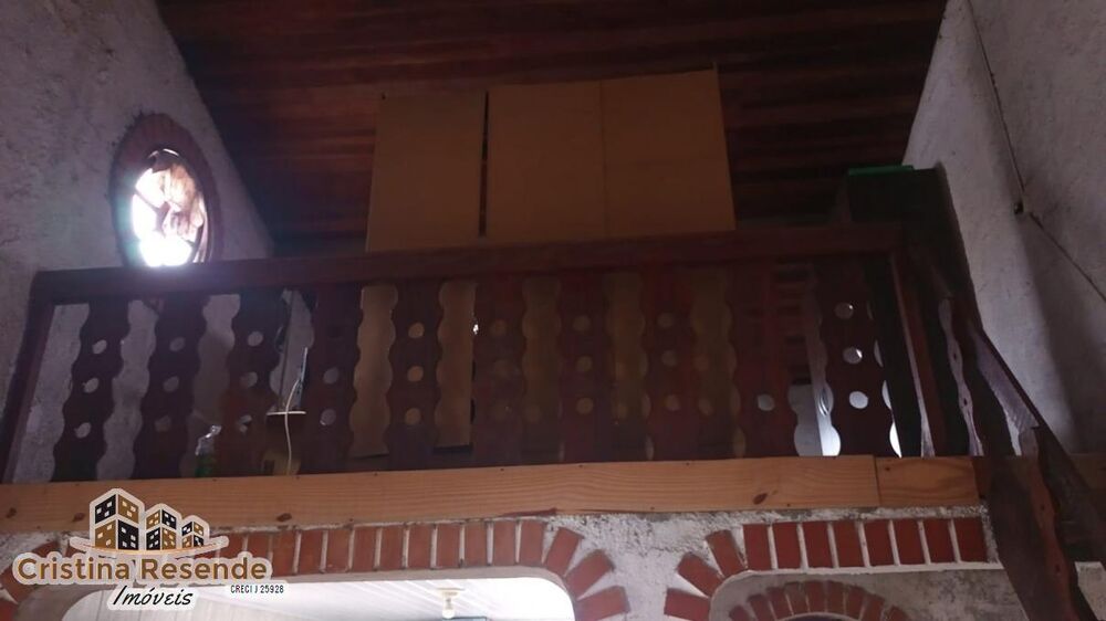 Casa à venda com 1 quarto, 300m² - Foto 8