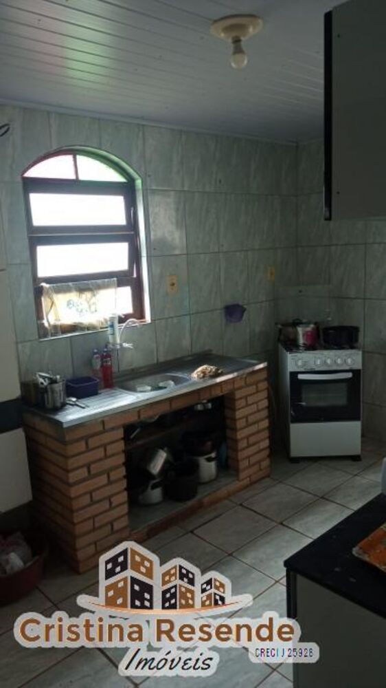 Casa à venda com 1 quarto, 300m² - Foto 6