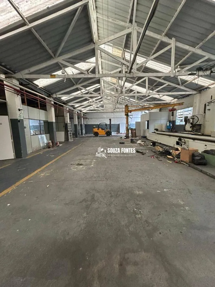 Depósito-Galpão, 1000 m² - Foto 1