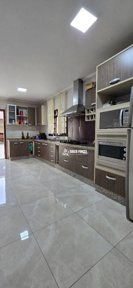 Casa, 2 quartos, 167 m² - Foto 1