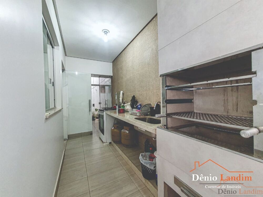Sobrado à venda com 3 quartos, 140m² - Foto 2