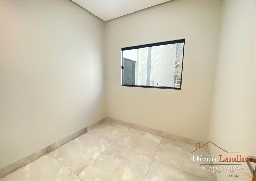 Casa à venda com 3 quartos, 60m² - Foto 2