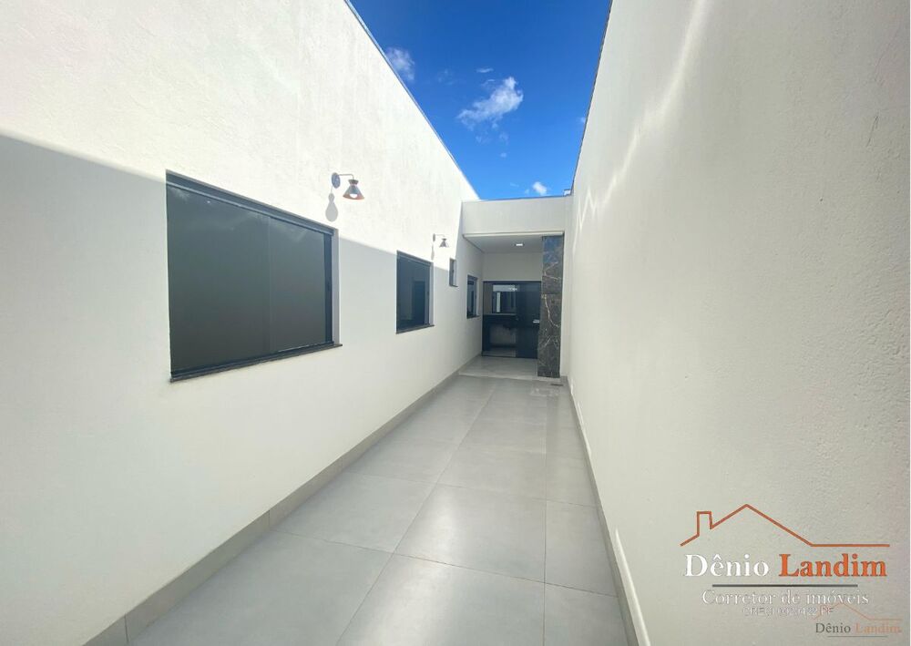 Casa à venda com 3 quartos, 60m² - Foto 4