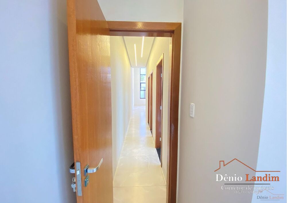 Casa à venda com 3 quartos, 60m² - Foto 3