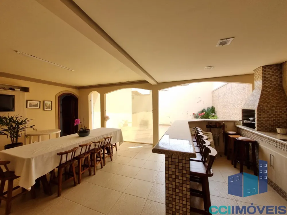 Casa, 4 quartos, 360 m² - Foto 9