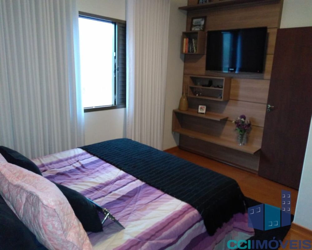 Casa à venda com 3 quartos, 176m² - Foto 3