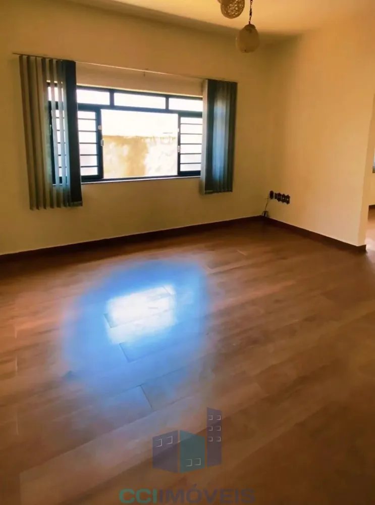 Casa, 5 quartos, 300 m² - Foto 4