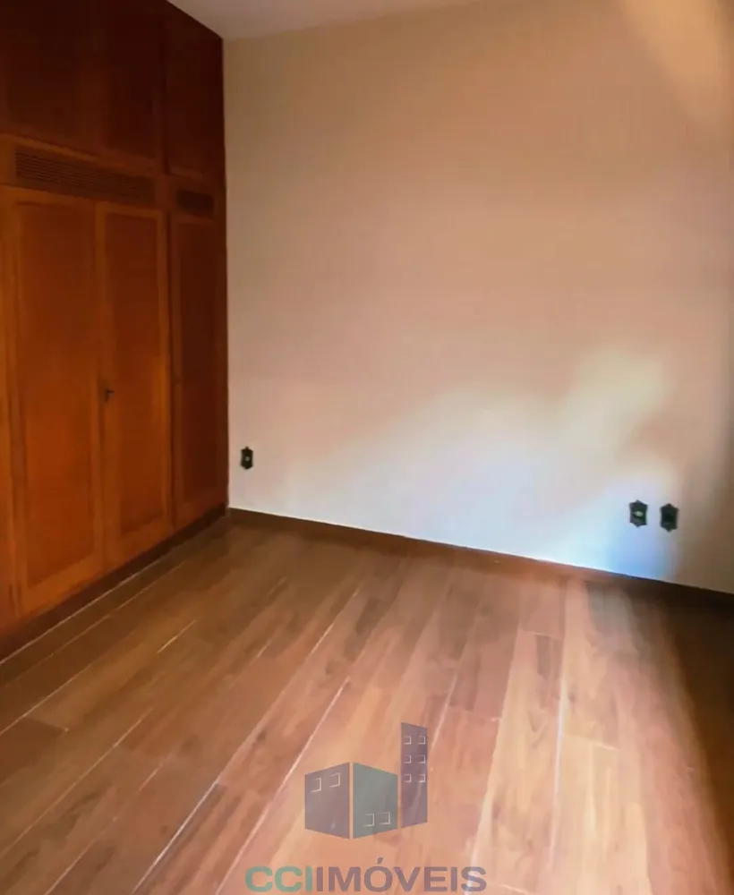 Casa, 5 quartos, 300 m² - Foto 3