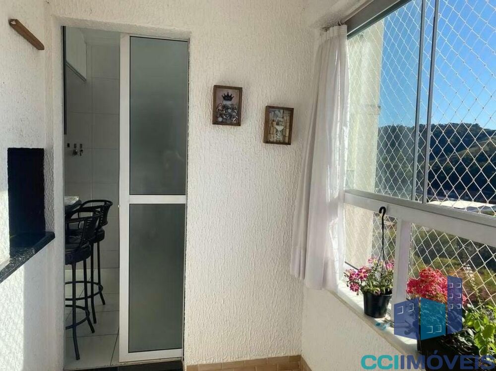 Apartamento à venda com 3 quartos, 90m² - Foto 3