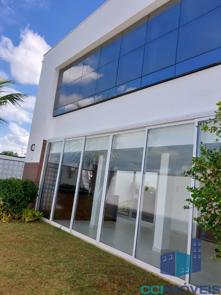 Casa, 4 quartos, 260 m² - Foto 2