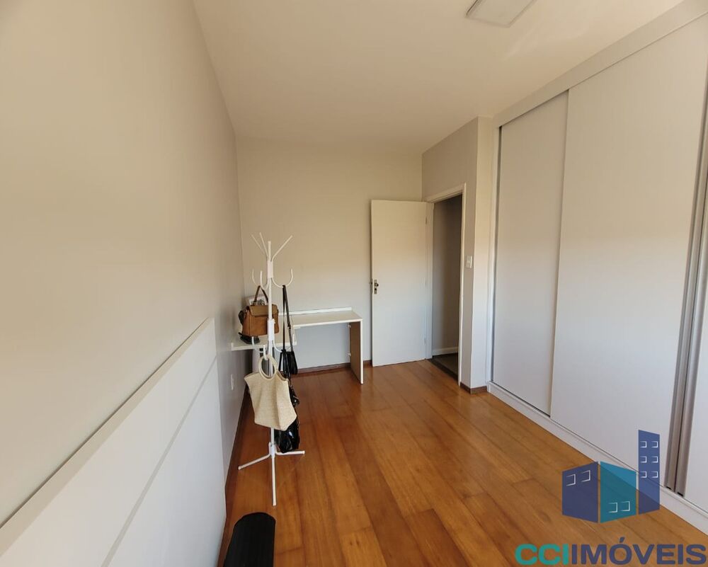 Casa à venda com 3 quartos, 173m² - Foto 4