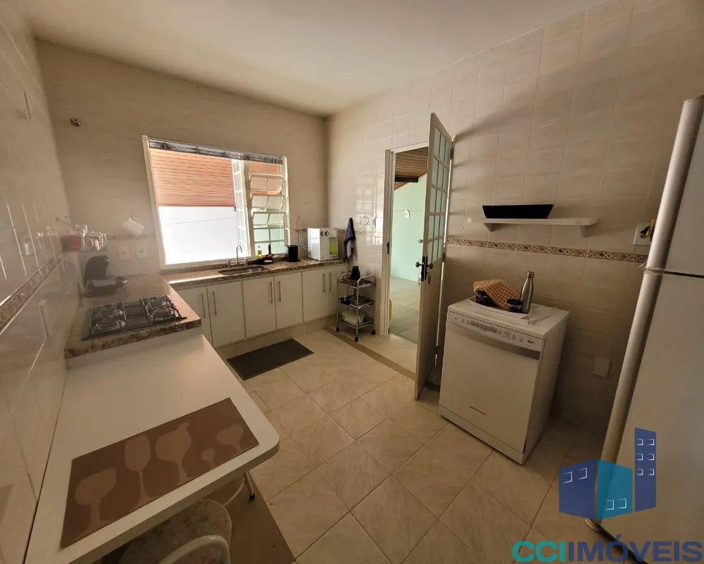 Casa, 3 quartos, 173 m² - Foto 2