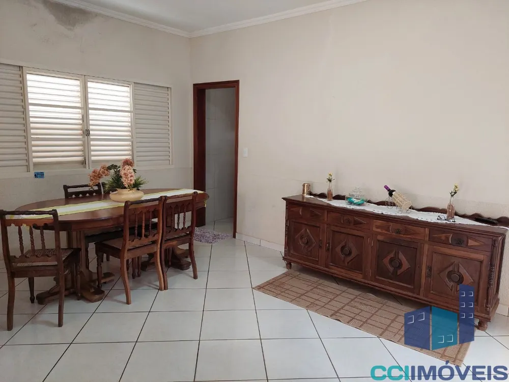 Casa, 3 quartos, 200 m² - Foto 6