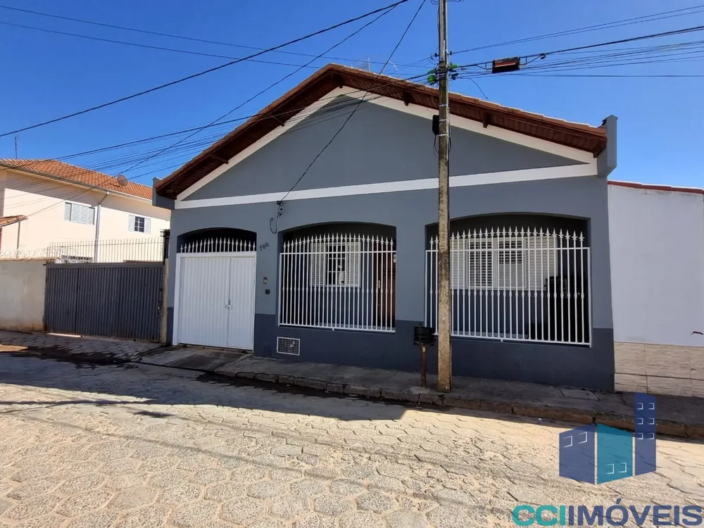 Casa, 3 quartos, 200 m² - Foto 1