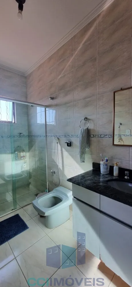 Casa, 3 quartos, 204 m² - Foto 2