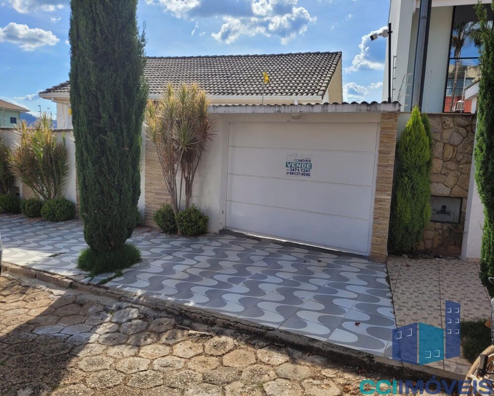 Casa, 3 quartos, 260 m² - Foto 1