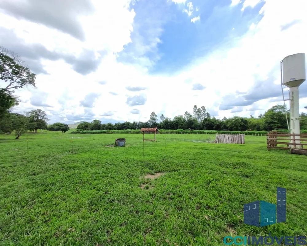 Sítio, 2 quartos, 13 hectares - Foto 1