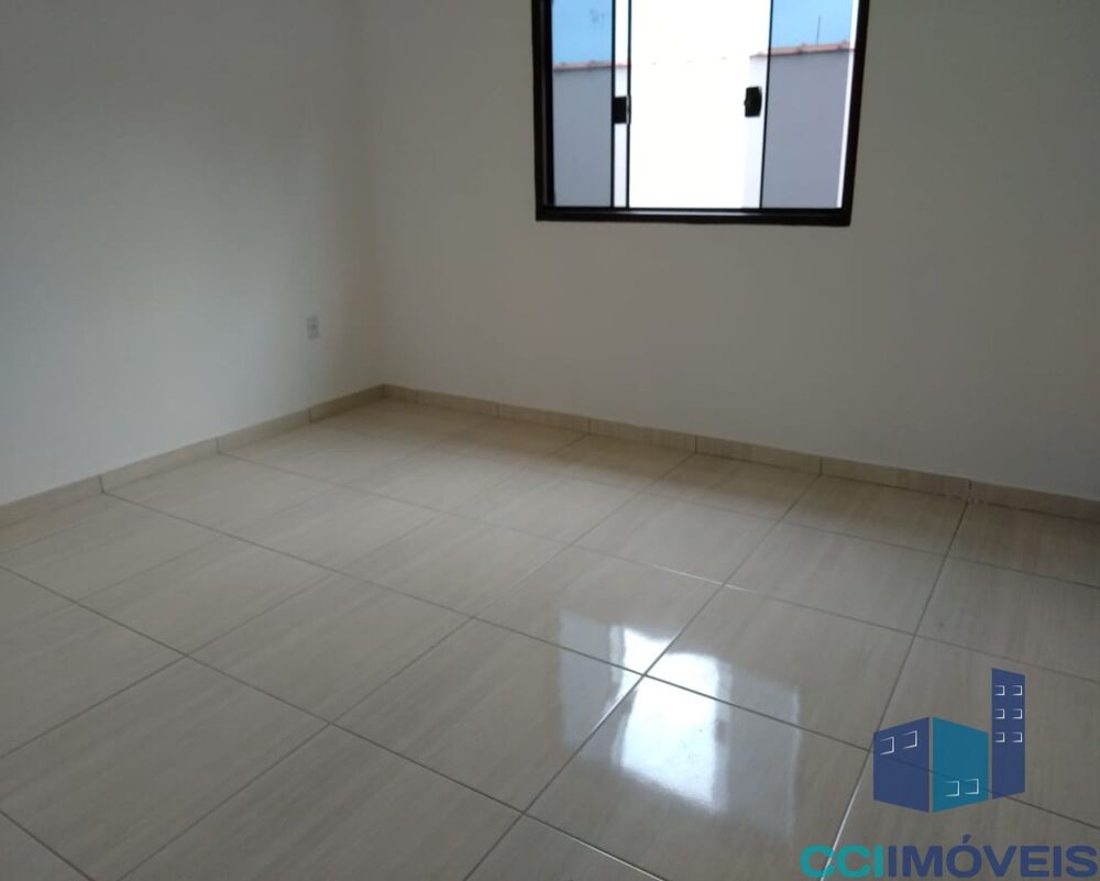 Casa à venda com 3 quartos, 1m² - Foto 3