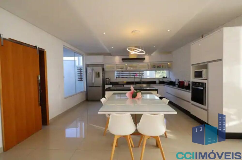 Casa à venda e temporada com 5 quartos, 660m² - Foto 7