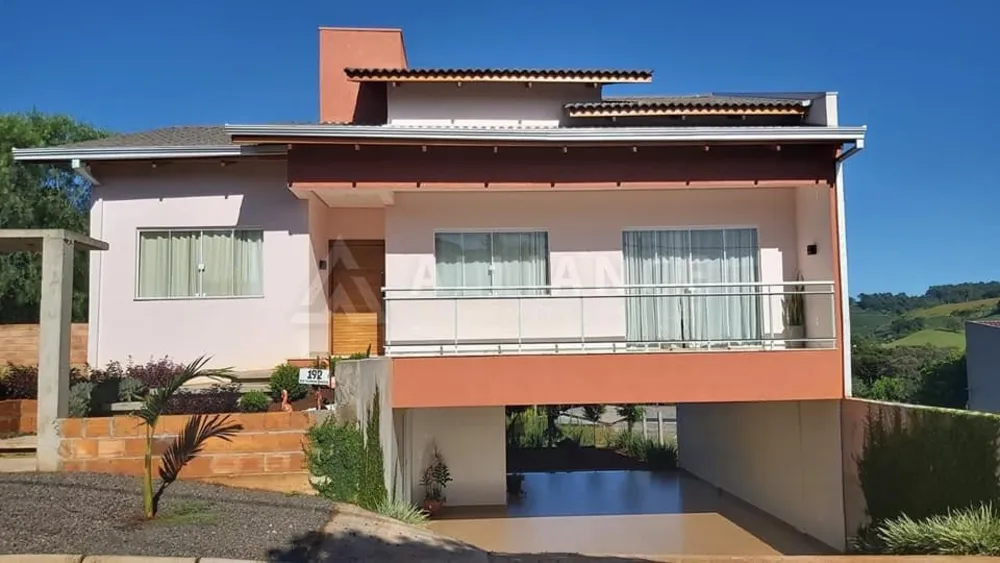 Sobrado, 3 quartos, 300 m² - Foto 1