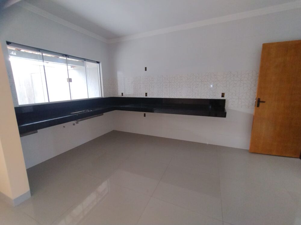 Casa à venda com 3 quartos, 166m² - Foto 3