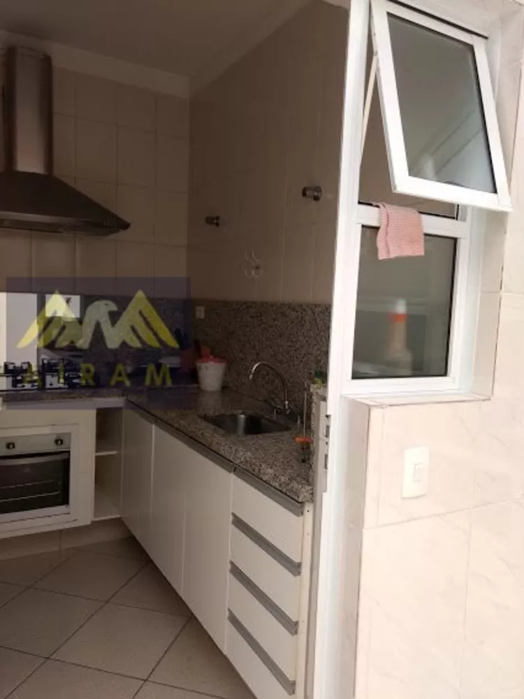 Casa à venda com 3 quartos, 240m² - Foto 14