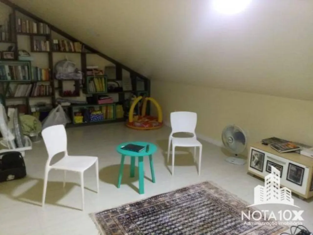 Casa, 3 quartos, 240 m² - Foto 10