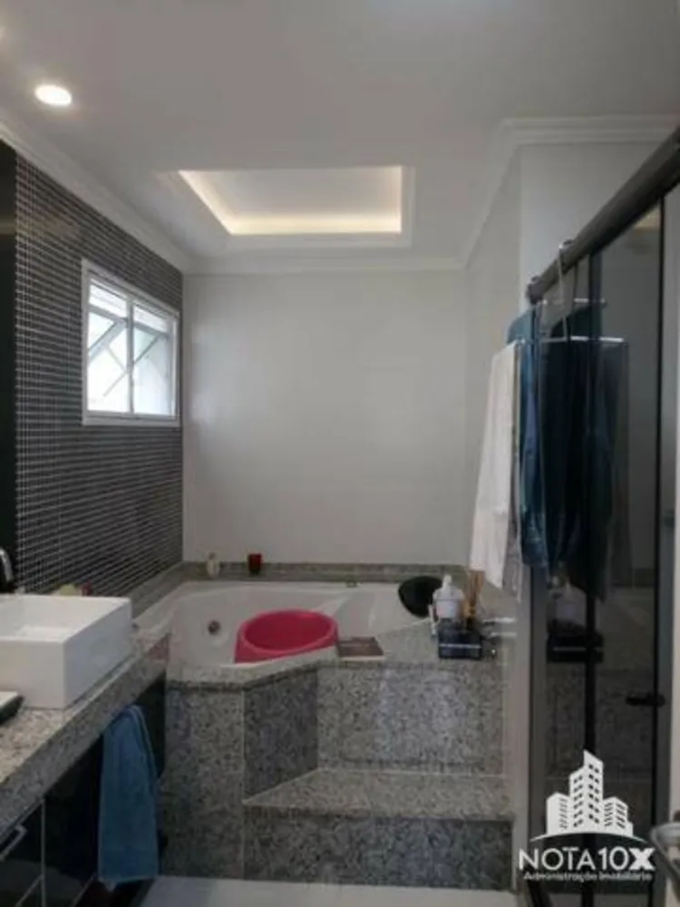 Casa, 3 quartos, 240 m² - Foto 16